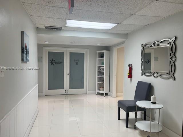 Spacious and bright retail space